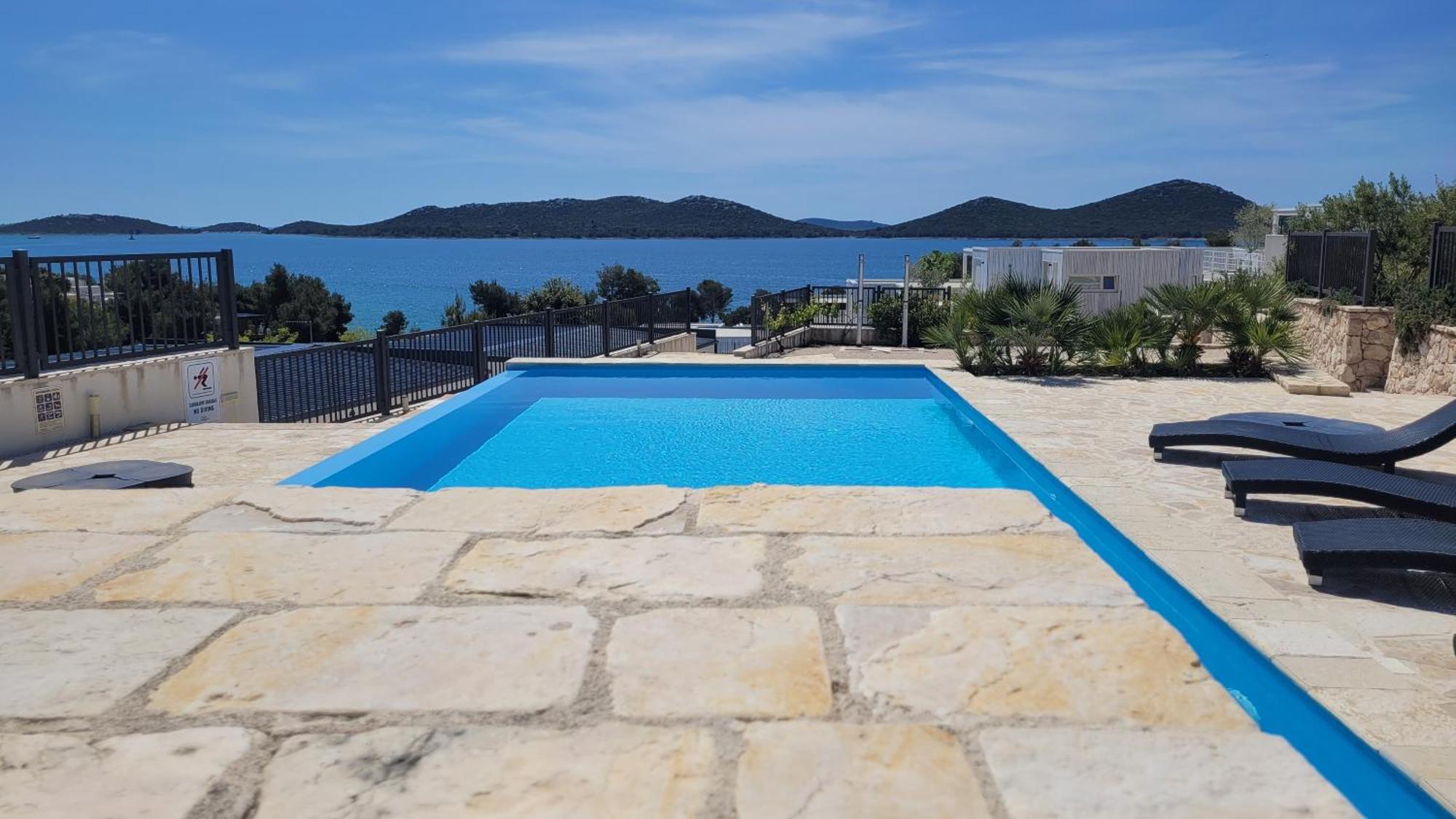 Villa The Sea View With Pool Drage Exterior foto